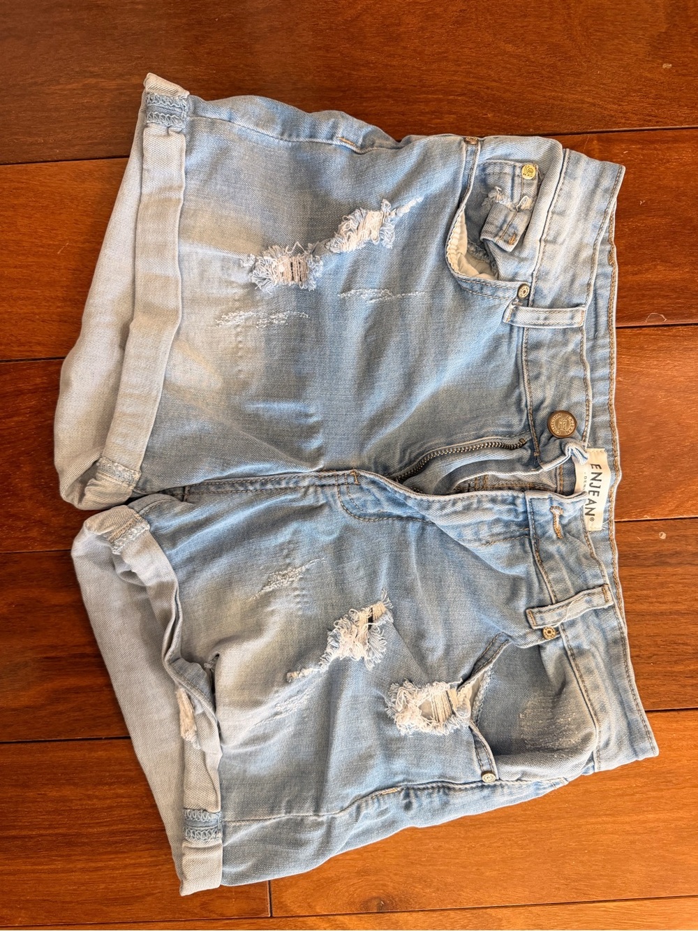 Light Wash Distressed Denim Jean Shorts - ENJEAN